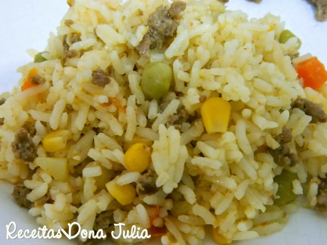 Arroz  temperado com carne moída