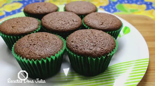 Cupcake de chocolate sem leite e ovos