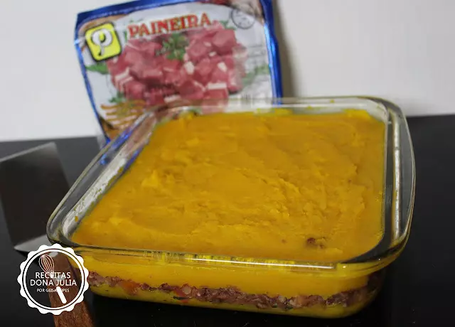 Escondidinho de carne seca com abóbora