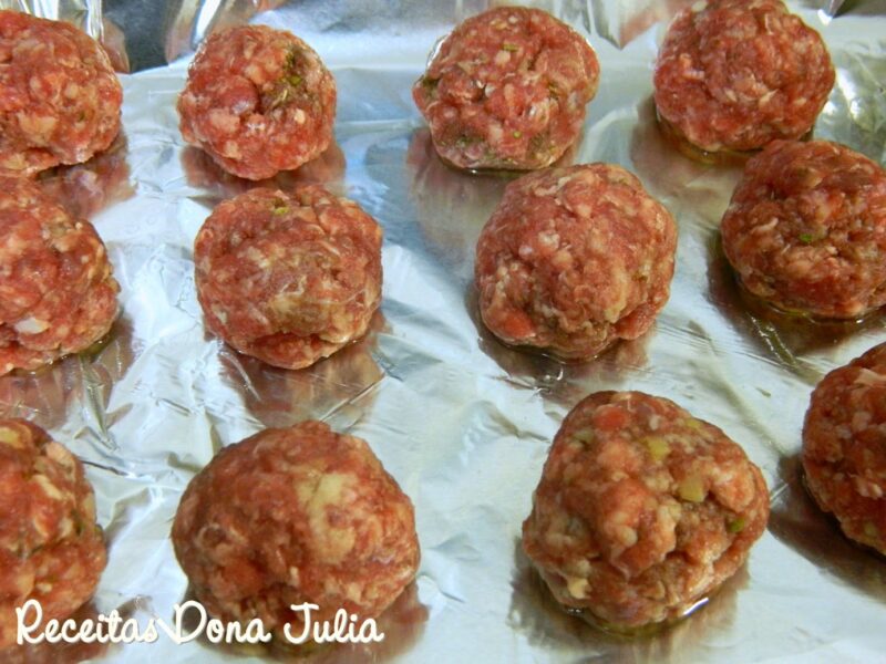 Almôndegas assadas Almôndegas assadas