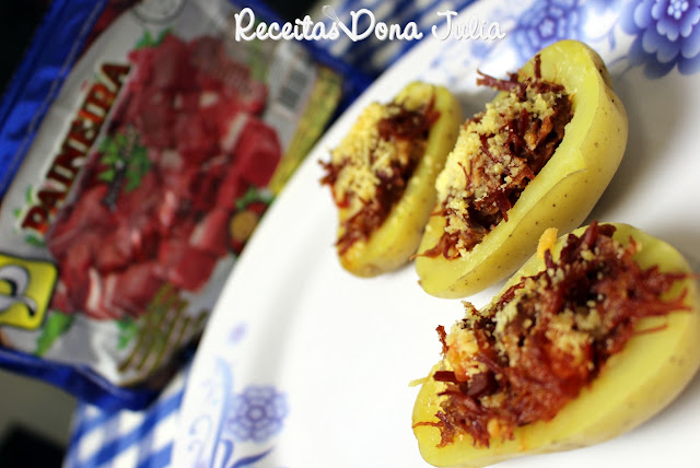 "Barquinho de batata com carne seca" "Barquinho de batata com carne seca"