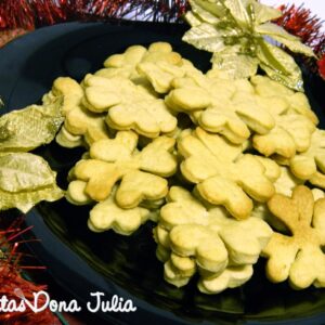 BISCOITOS AMANTEIGADOS NATALINOS