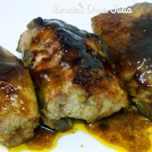 COSTELINHA DE PORCO COM MOLHO BARBECUE