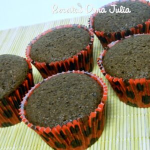 CUPCAKE DE CHOCOLATE (SEM LEITE E OVOS)