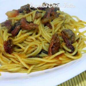 ESPAGUETE COM CARNE SECA