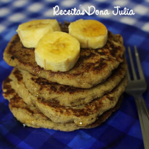 PANQUECA DE BANANA COM AVEIA