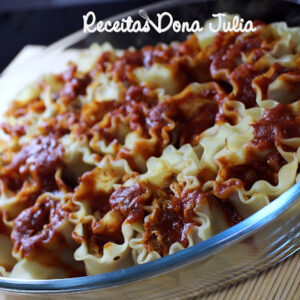 ROLINHO DE LASANHA DE FRANGO