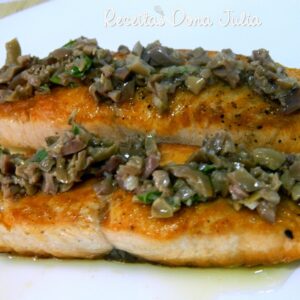 SALMÃO COM MOLHO DE AZEITONAS NO AZEITE