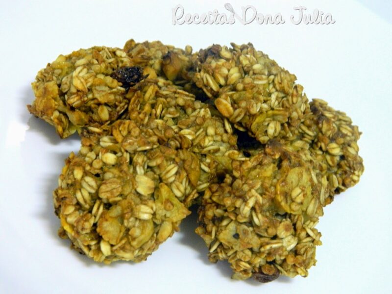 "Biscoito de banana com granola" "Biscoito de banana com granola"