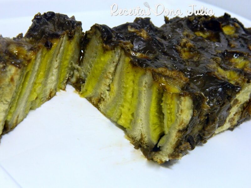 Bolo de banana em rolinho Bolo de banana em rolinho