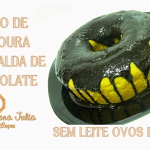 BOLO DE CENOURA COM CALDA DE CHOCOLATE (SEM LEITE E OVOS)
