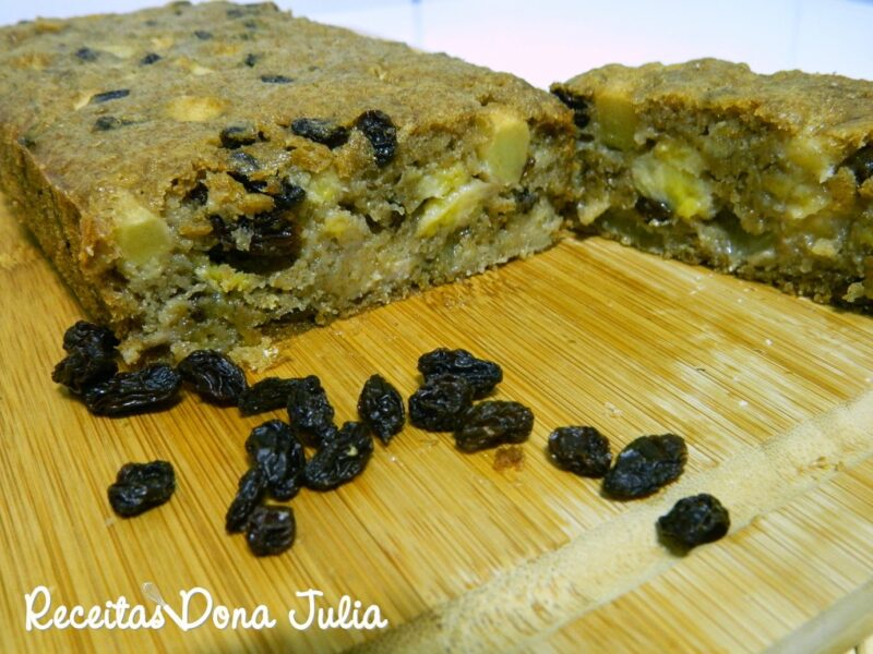 Bolo integral com banana, maça e passas (sem leite, soja e ovos) Bolo integral com banana, maça e passas (sem leite, soja e ovos)
