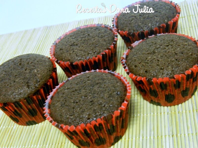 Cupcake de chocolate sem leite, ovos e soja Cupcake de chocolate sem leite, ovos e soja