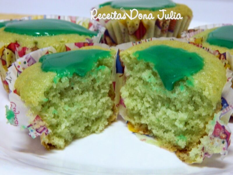 Cupcake de gelatina (sem leite, ovos e soja) Cupcake de gelatina (sem leite, ovos e soja)