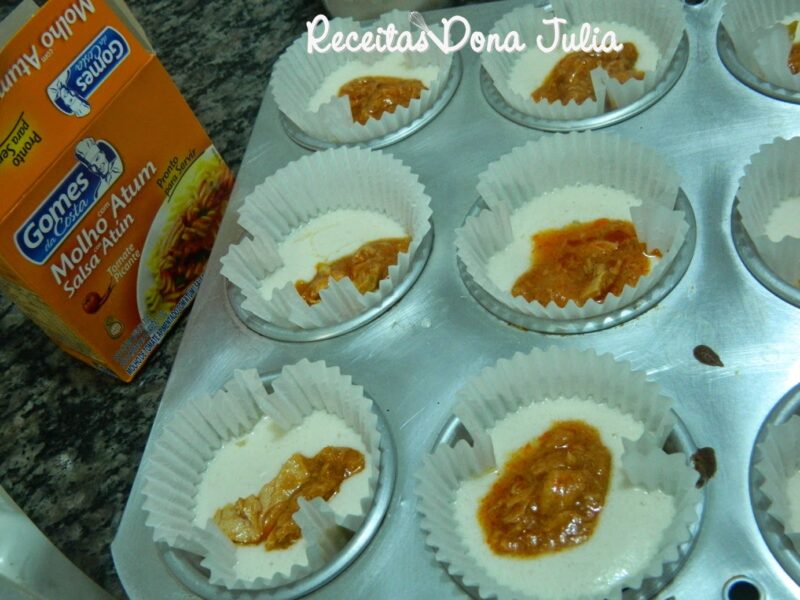Cupcake salgado com molho de atum Cupcake salgado com molho de atum