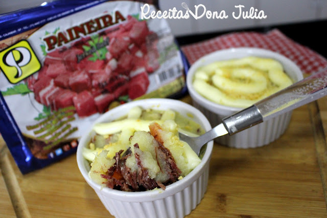 Escondidinho de batata com carne seca Escondidinho de batata com carne seca