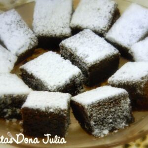 Bolo de café com chocolate