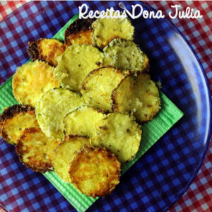 CHIPS DE ABOBRINHA COM PARMESÃO