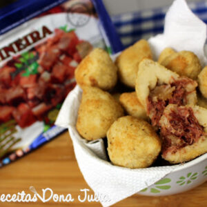 COXINHA DE CARNE SECA