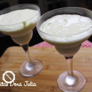 MOUSSE DE LIMÃO COM 3 INGREDIENTES