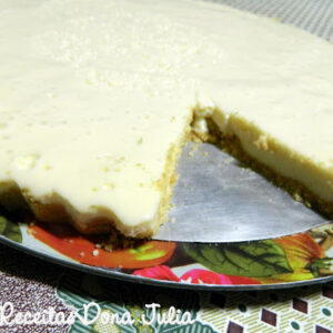 TORTA MOUSSE DE LIMÃO