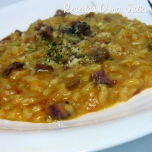RISOTO DE TOMATE COM CALABRESA E BACON