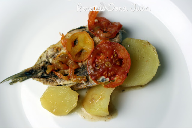 Sardinha ao forno com batata Sardinha ao forno com batata