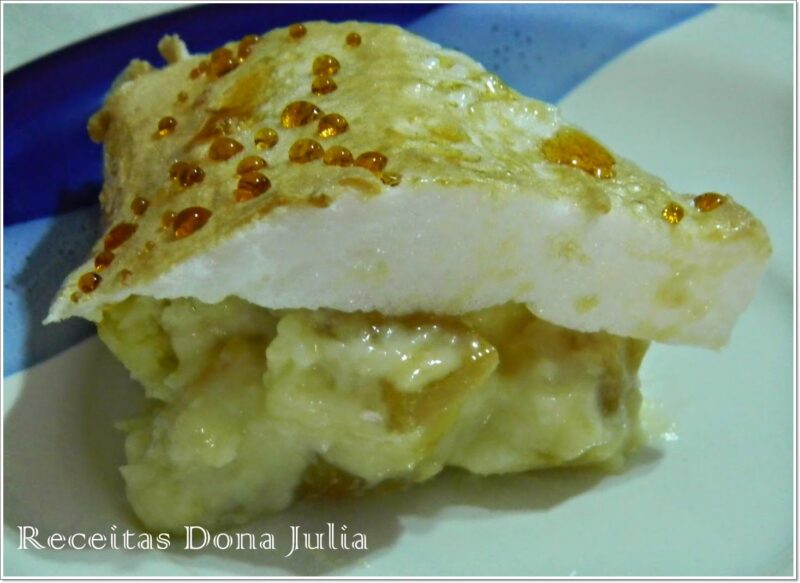 "Torta de abacaxi com coco" "Torta de abacaxi com coco"