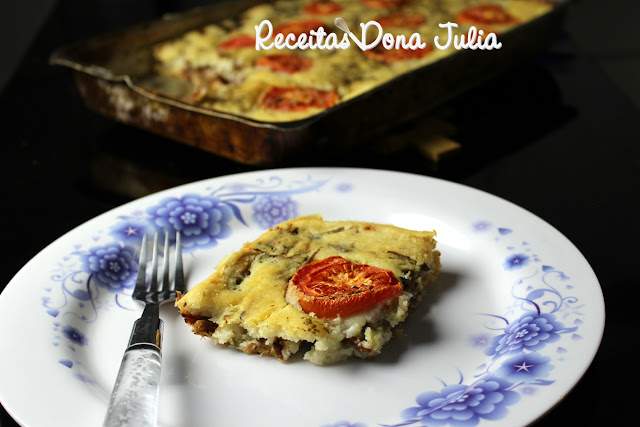 Torta salgada de carne e Champignons (sem leite, ovos e soja) Torta salgada de carne e Champignons (sem leite, ovos e soja)