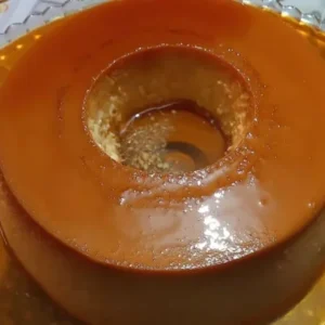 Pudim de Pão Amanhecido: O Clássico Econômico com Textura de Confeitaria